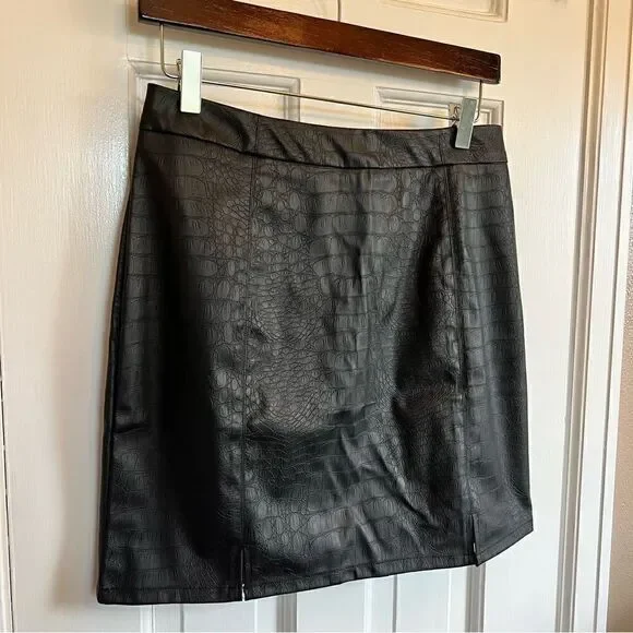 Black Snake Embossed Faux Leather Mini Skirt - Picture 8 of 9